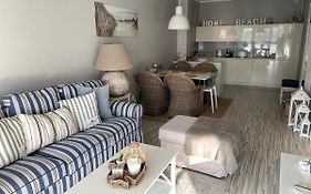 Bialy Apartament Z Tarasem W Playa Baltis